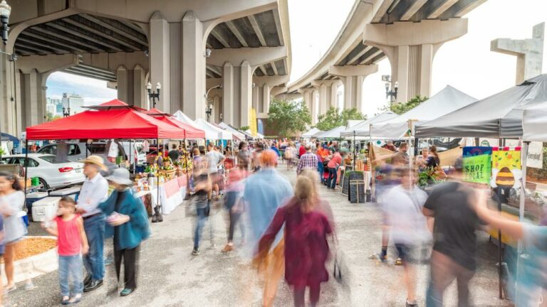 Riverside Arts Market Going Strong