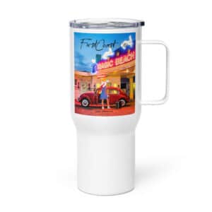 Travel mug with a handle