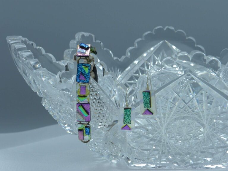 Art Glass Artist, K. Alison Schaeffler-Murphy, Showcases Fused and Dichroic Glass Jewelry